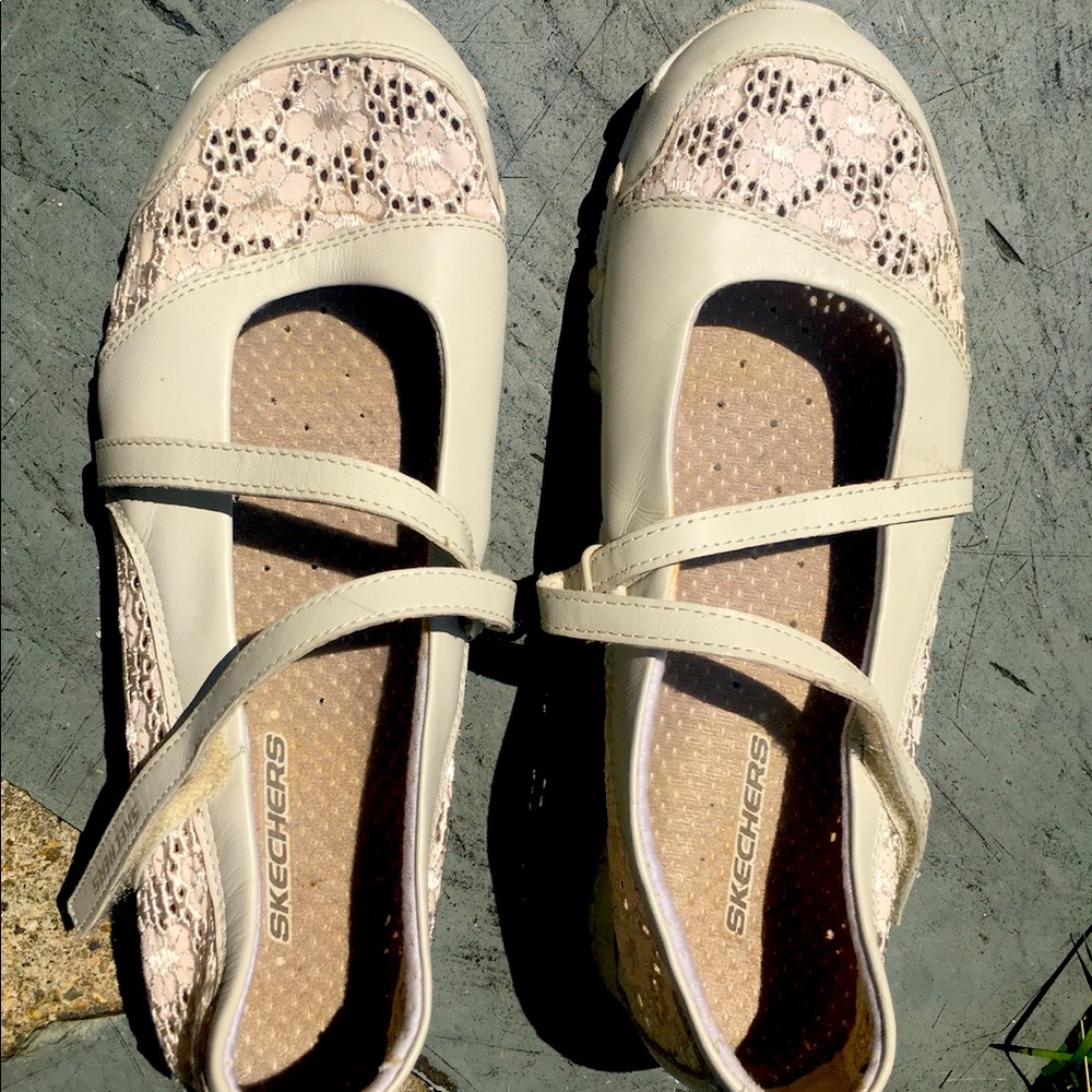 Sketchers Slip on Sneakers